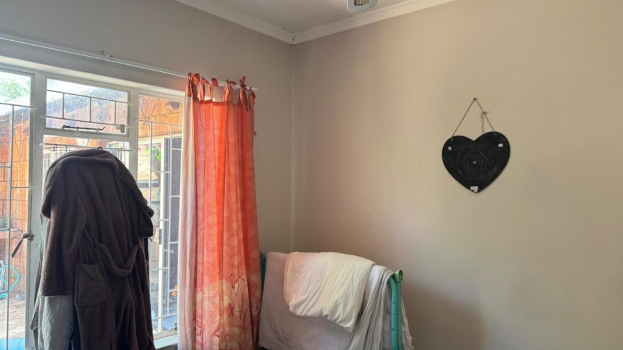 2 Bedroom Property for Sale in Rhodesdene Northern Cape